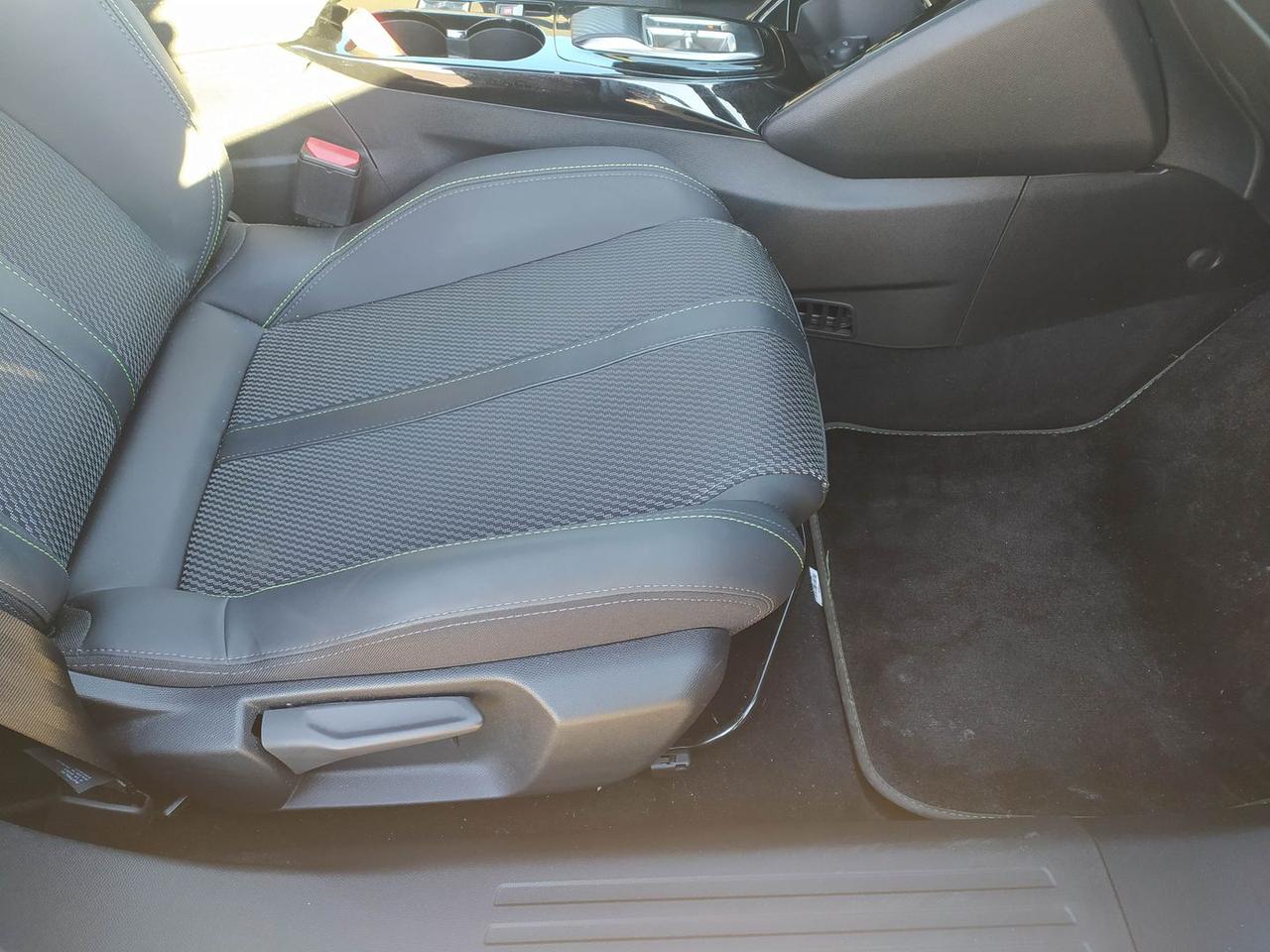 Peugeot 2008 GT e-2008 156 #8105