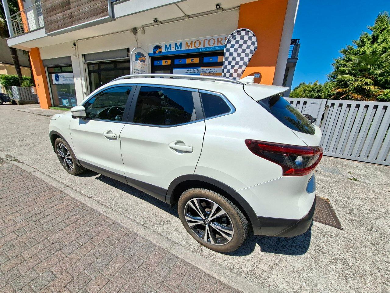 Nissan Qashqai 1.6 dci N-Connecta 2wd 130cv tetto panorama