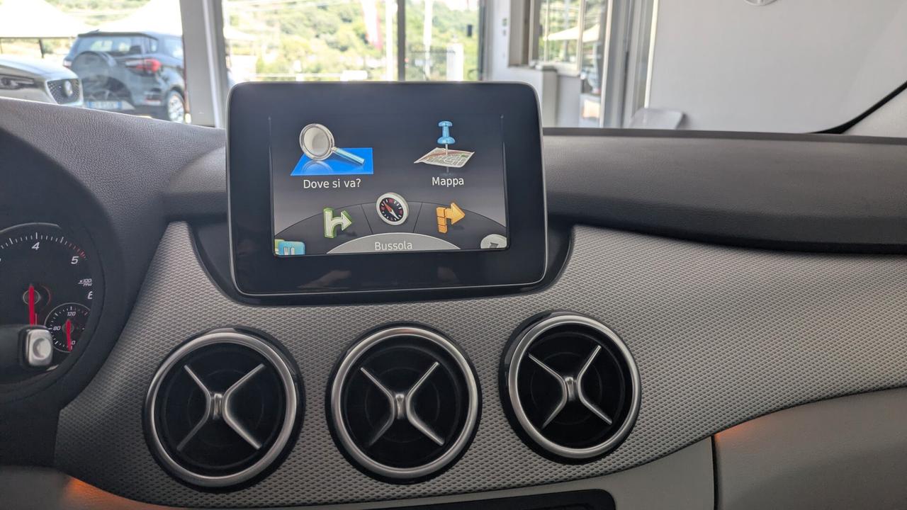Mercedes-benz B 180 B 180 d Automatic AMG Line Advanced Plus