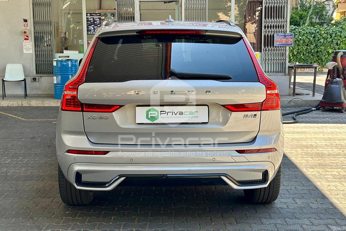 VOLVO XC60 B4 (d) AWD automatico Ultimate Dark