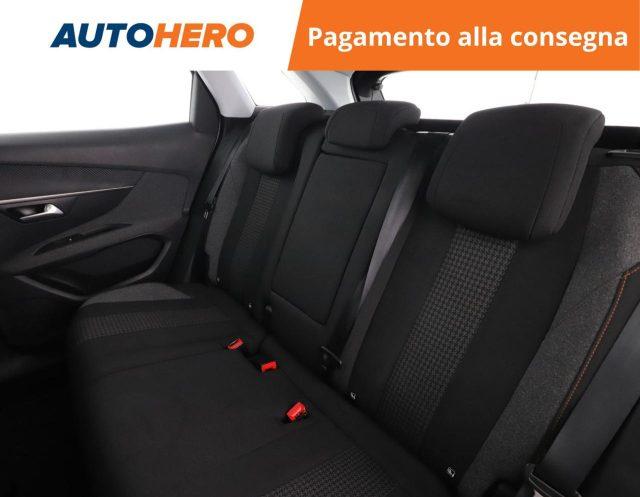 PEUGEOT 3008 BlueHDi 130 S&S EAT8 Business