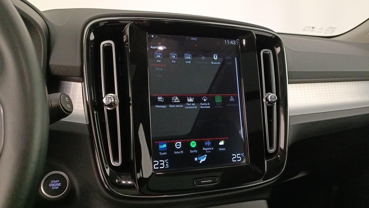 VOLVO XC40 1.5 t3 Momentum 163cv auto my21