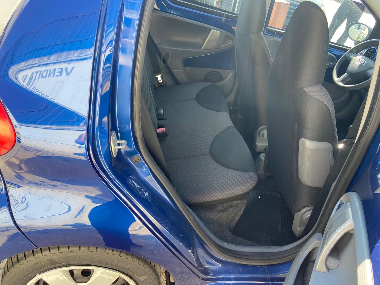 Toyota Aygo 1.0 12V VVT-i 5 porte AUTOMATICA