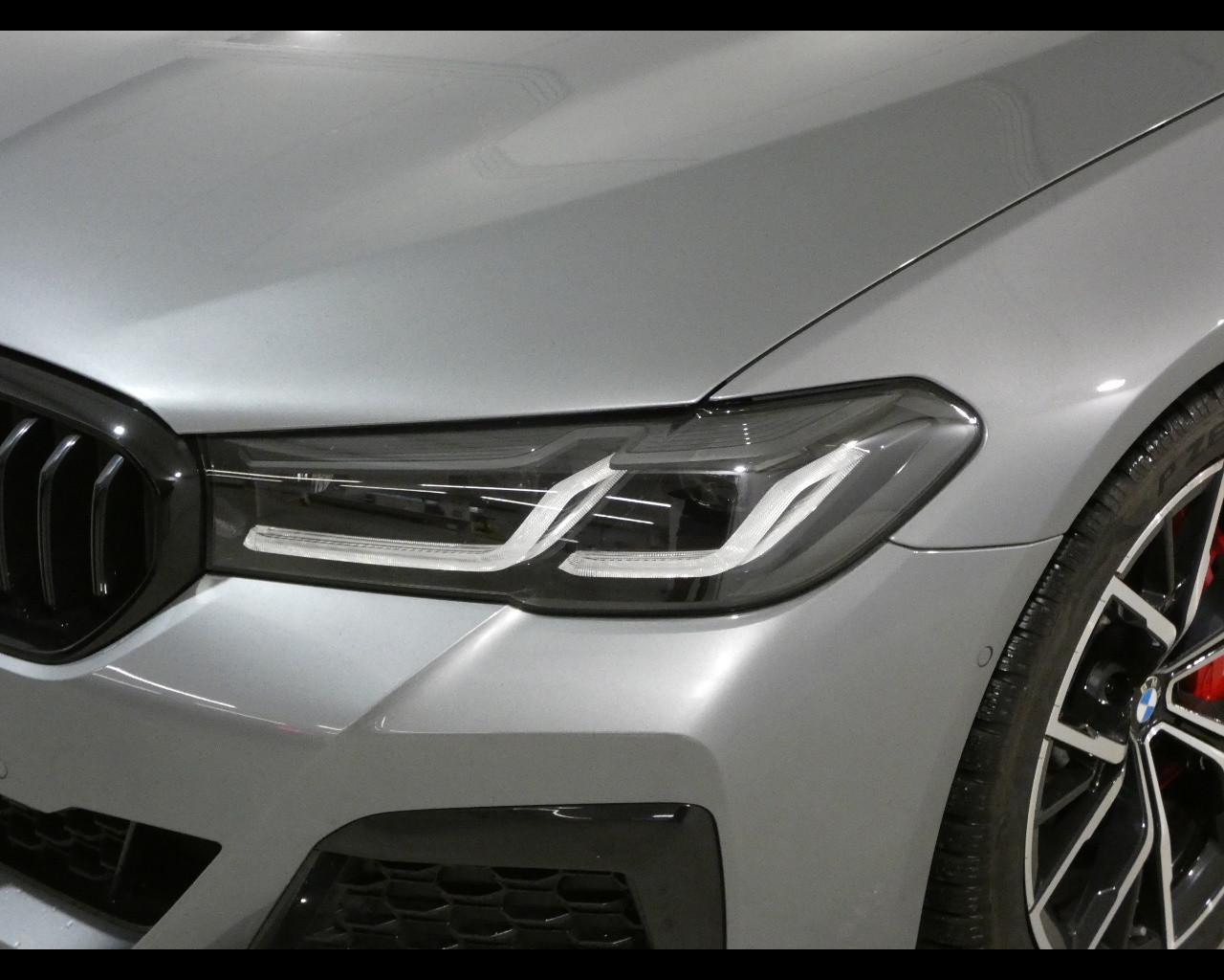 BMW Serie 5(G30/31/F90) - 530d 48V xDrive Touring Msport