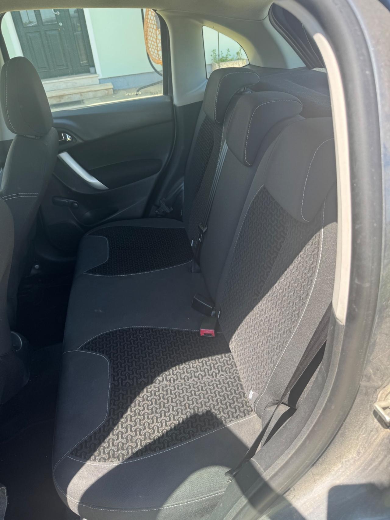Citroen C3 1.1 GPL 2012