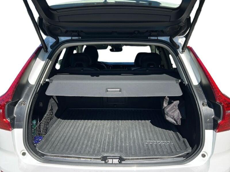 Volvo XC60 B4 D AWD automatico Core