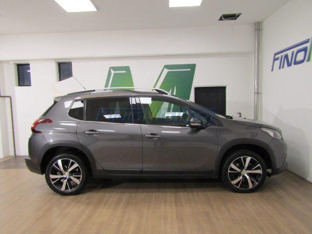 PEUGEOT 2008 1.2 110 CV PureTech Turbo Allure