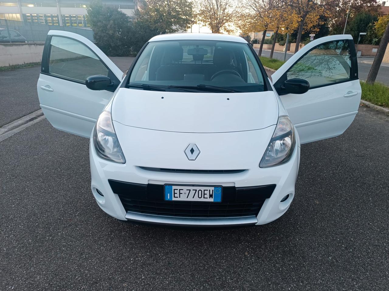 Renault Clio 1.2 benzina SOLAMENTE 69.000 KM