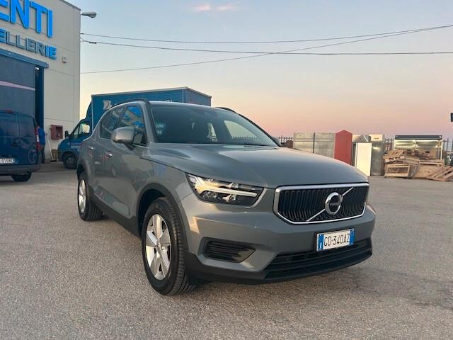 VOLVO XC40 D3 AWD GEARTONIC R-DESIGN