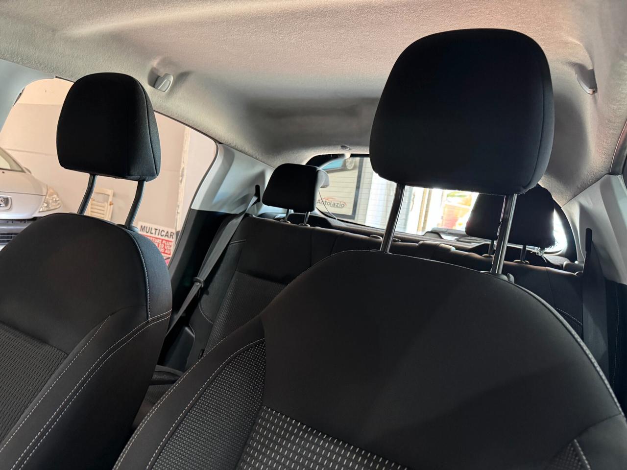 Peugeot 208 1.2 cc. GPL 82 cv. Allure NAVIGATORE