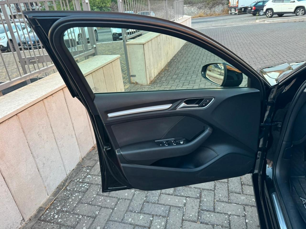 Audi A3 SPB 2.0 TDI 150 CV clean diesel Attraction