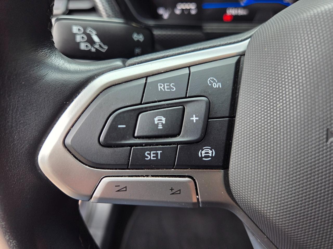 Volkswagen T-Cross 1.0 TSI STYLE BMT