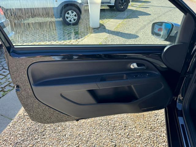 VOLKSWAGEN up! 1.0 75 CV 3 porte high up!