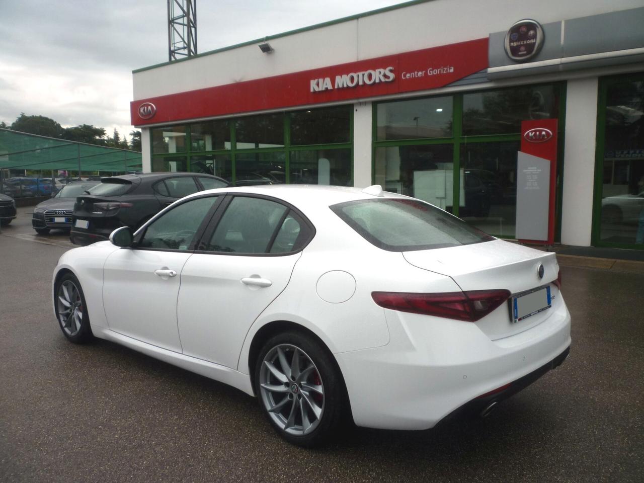 Alfa Romeo Giulia 2.2 Turbodiesel 180 CV Business Sport