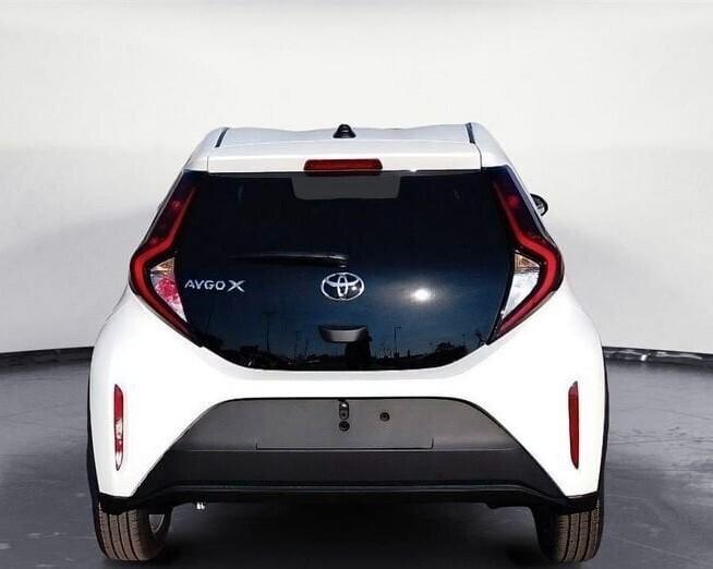 Toyota Aygo X 1.0 VVT-i 72 CV 5 porte Active KM 0 VARI COLORI