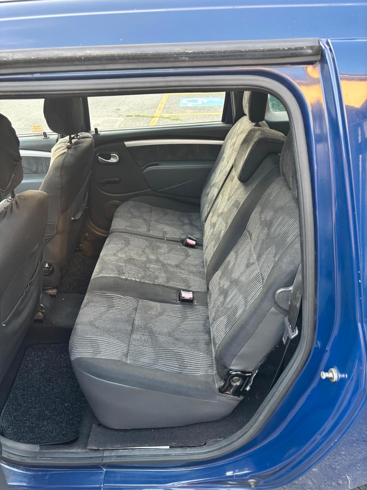 Dacia Logan MCV 1.6 GPL 5 posti Lauréate