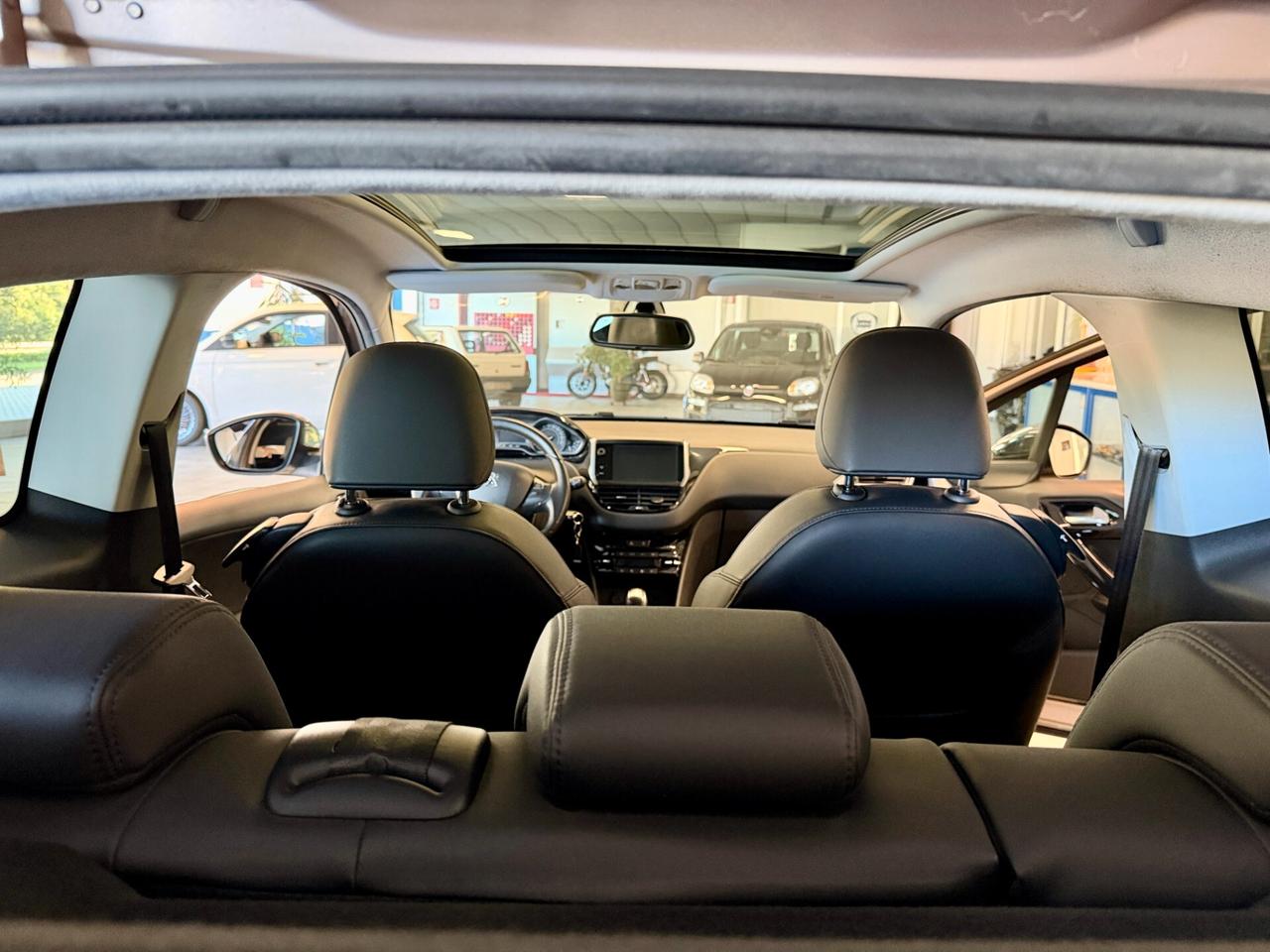 Peugeot 208 1.2 VTi 82 CV 3 porte Allure