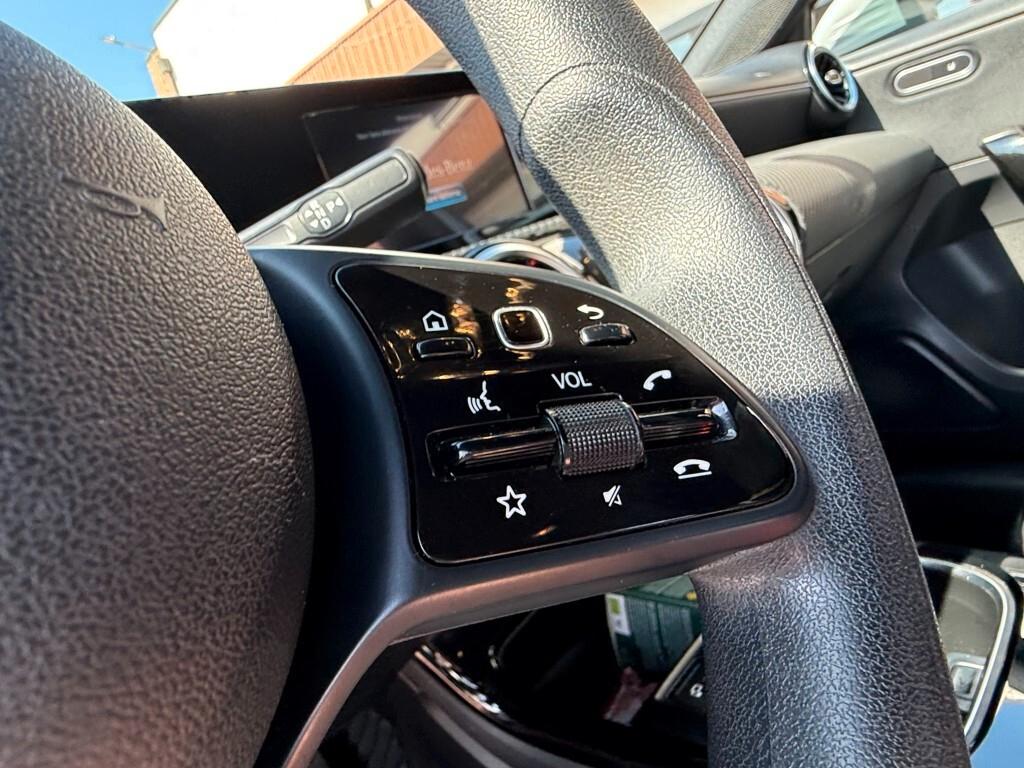 Mercedes-benz A 180 d Automatic Premium