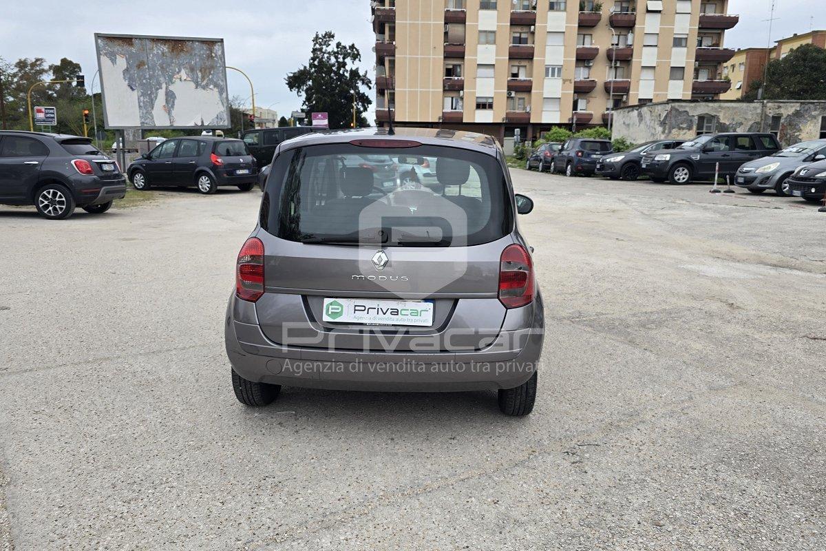 RENAULT Modus 1.2 16V Attractive