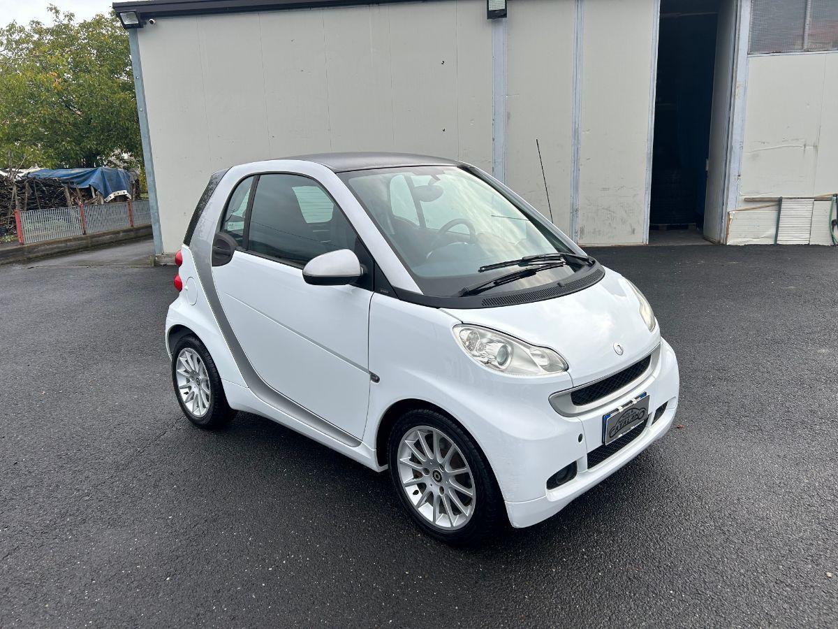 SMART - Fortwo - 1000 52 kW MHD coupé passion