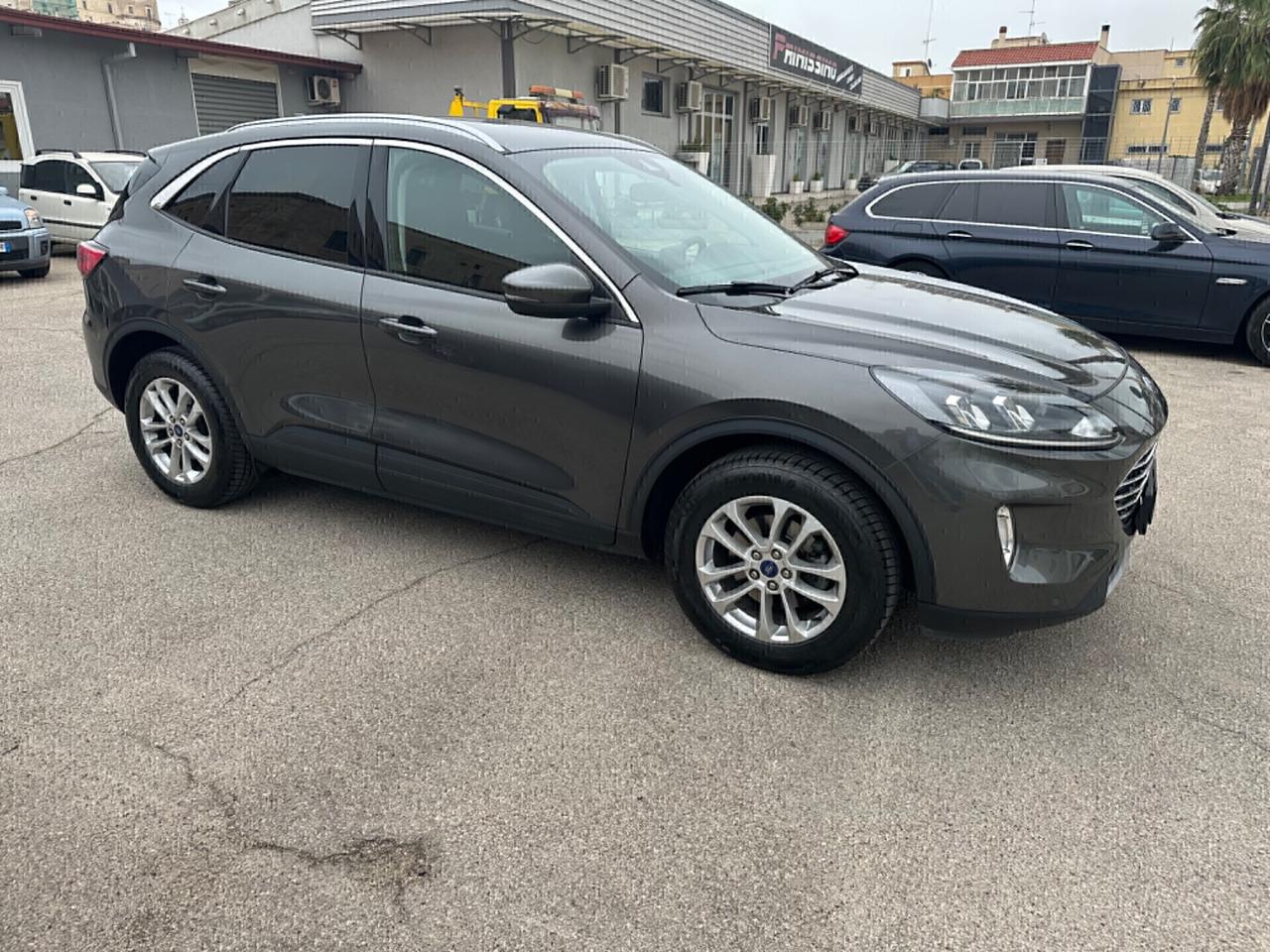 Ford Kuga PREZZO IVA ESPOSTA COMPRESA