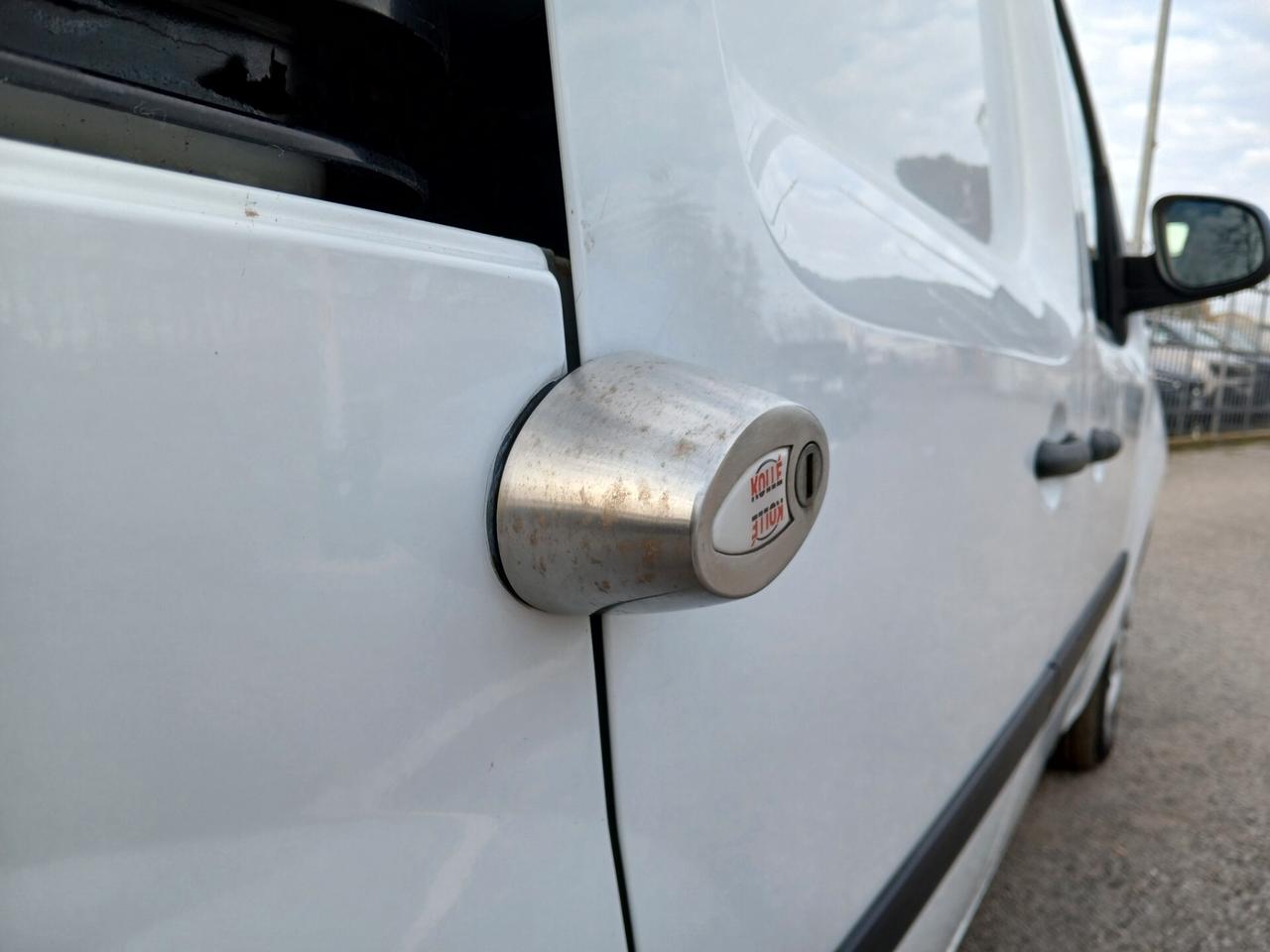 Renault Kangoo maxi lamierato