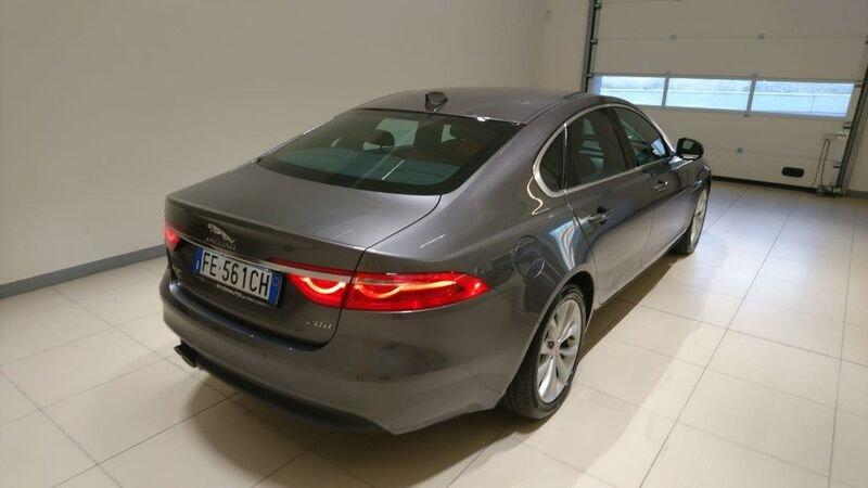 Jaguar XF XF 2.0 D 180 CV aut. Prestige