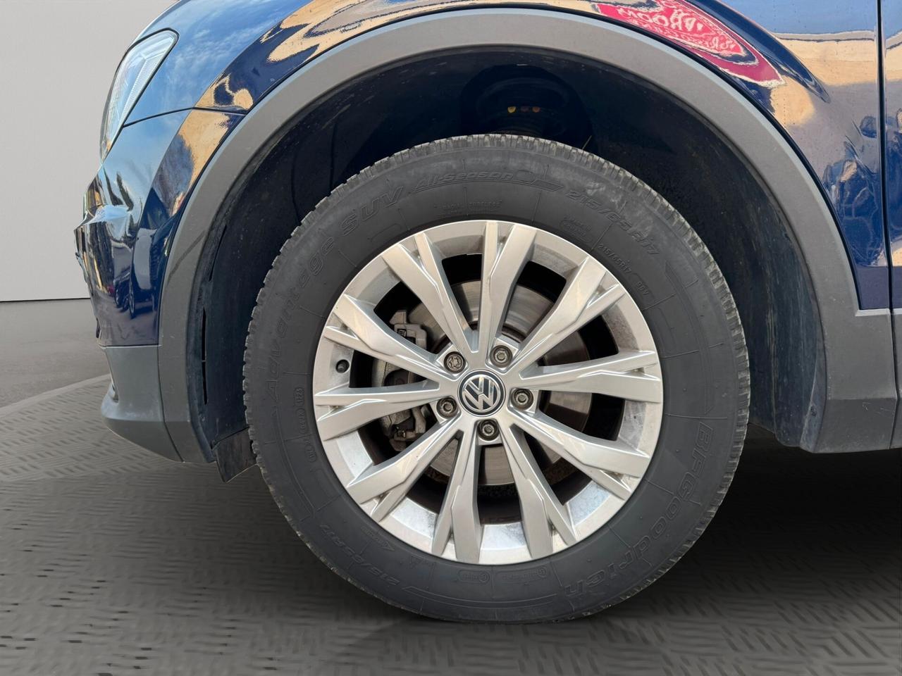 Volkswagen Tiguan 2.0 TDI SCR DSG 4MOTION Business BMT