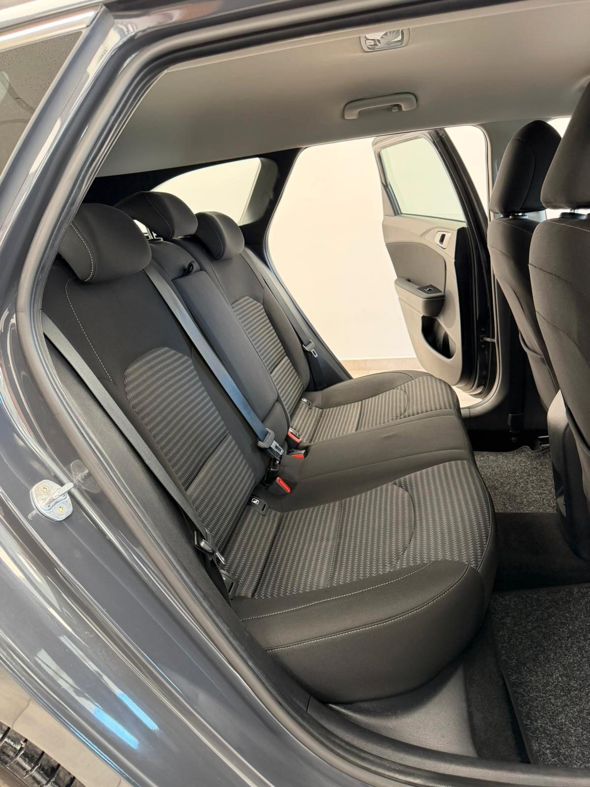 Kia Ceed Sportswagon 1.6 CRDi 136 CV MHEV DCT SW Business