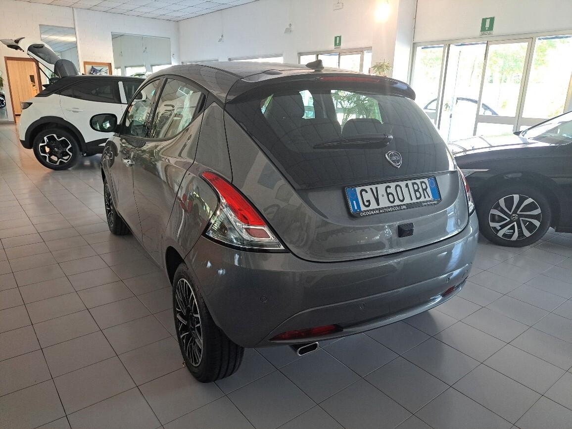 Lancia Ypsilon PLATINO