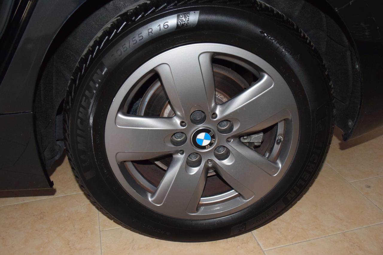 Bmw 116 116d 5p. Advantage