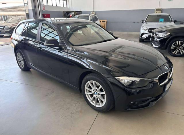 BMW 318 Serie 3 F31 2015 Touring 318d Touring Business Advantage auto