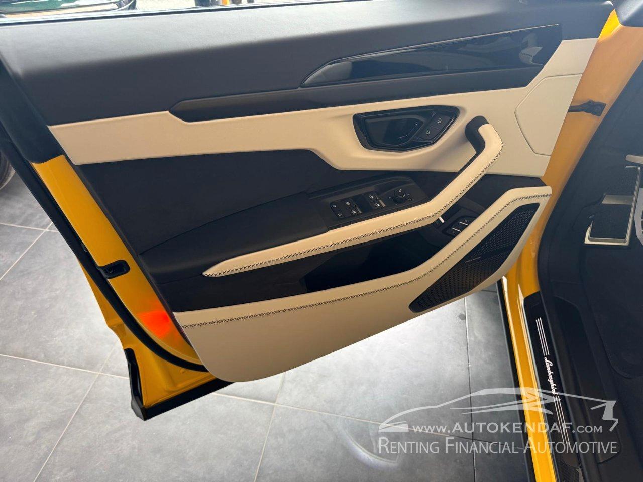 Lamborghini Urus 4.0 V8 phev SE auto