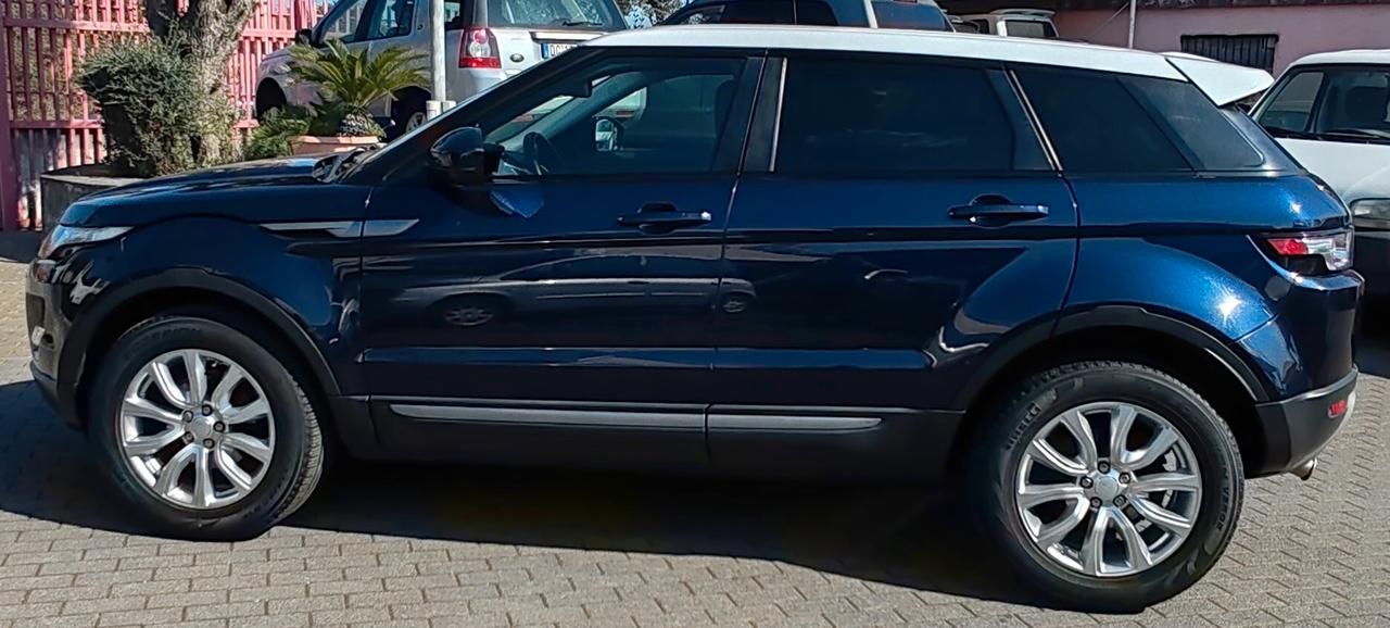 Land Rover Range Evoque 2.2 TD4 5p. Pure
