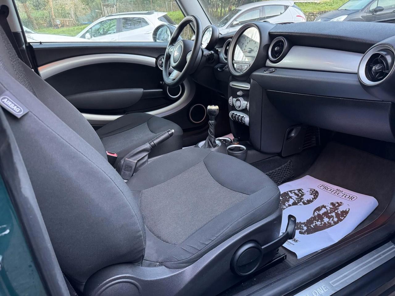 Mini 1.4 16V One Chili