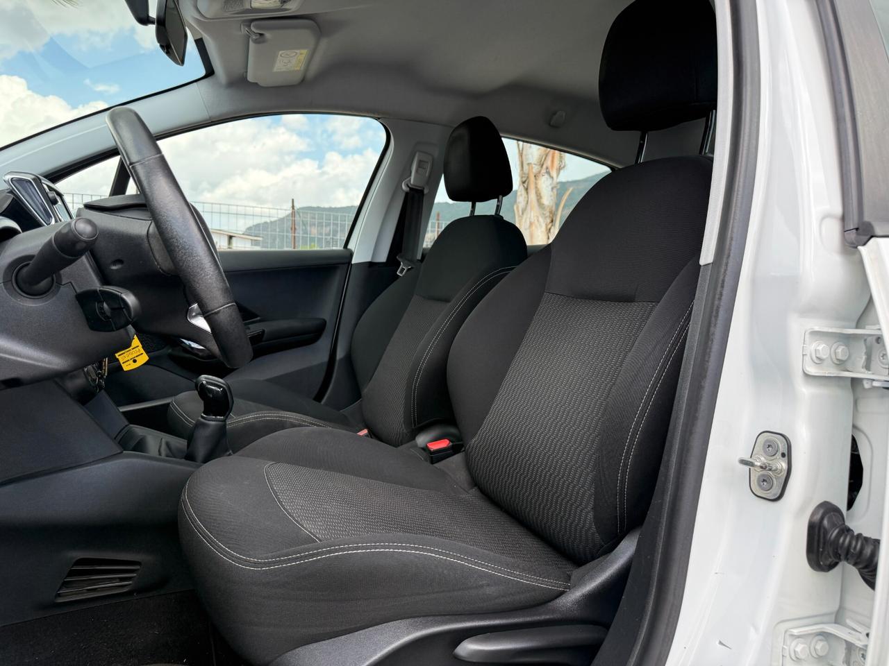 PEUGEOT 208 ANNO 2017 1.6 DIESEL 75 CV