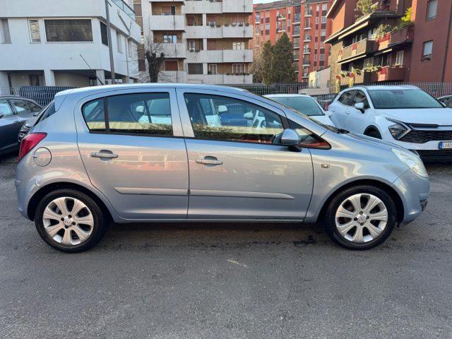 OPEL Corsa 1.4 16V 5 PORTE COSMO