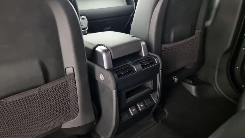 Land Rover Defender 110 3.0D I6 200 CV AWD Auto SE