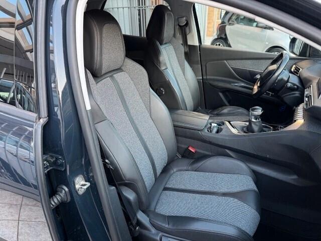 Peugeot 3008 BlueHDi 130 S&S Allure