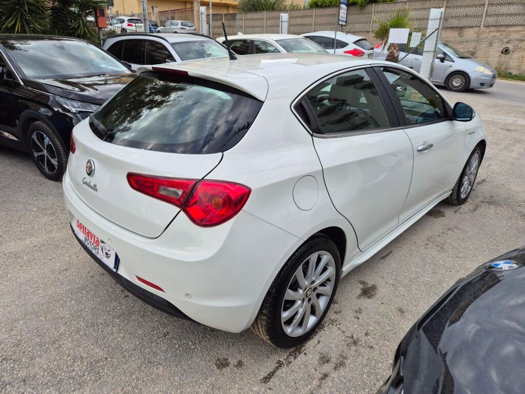 Alfa Giulietta 1.6 JTDm-2 105 CV EXCLUSIVE