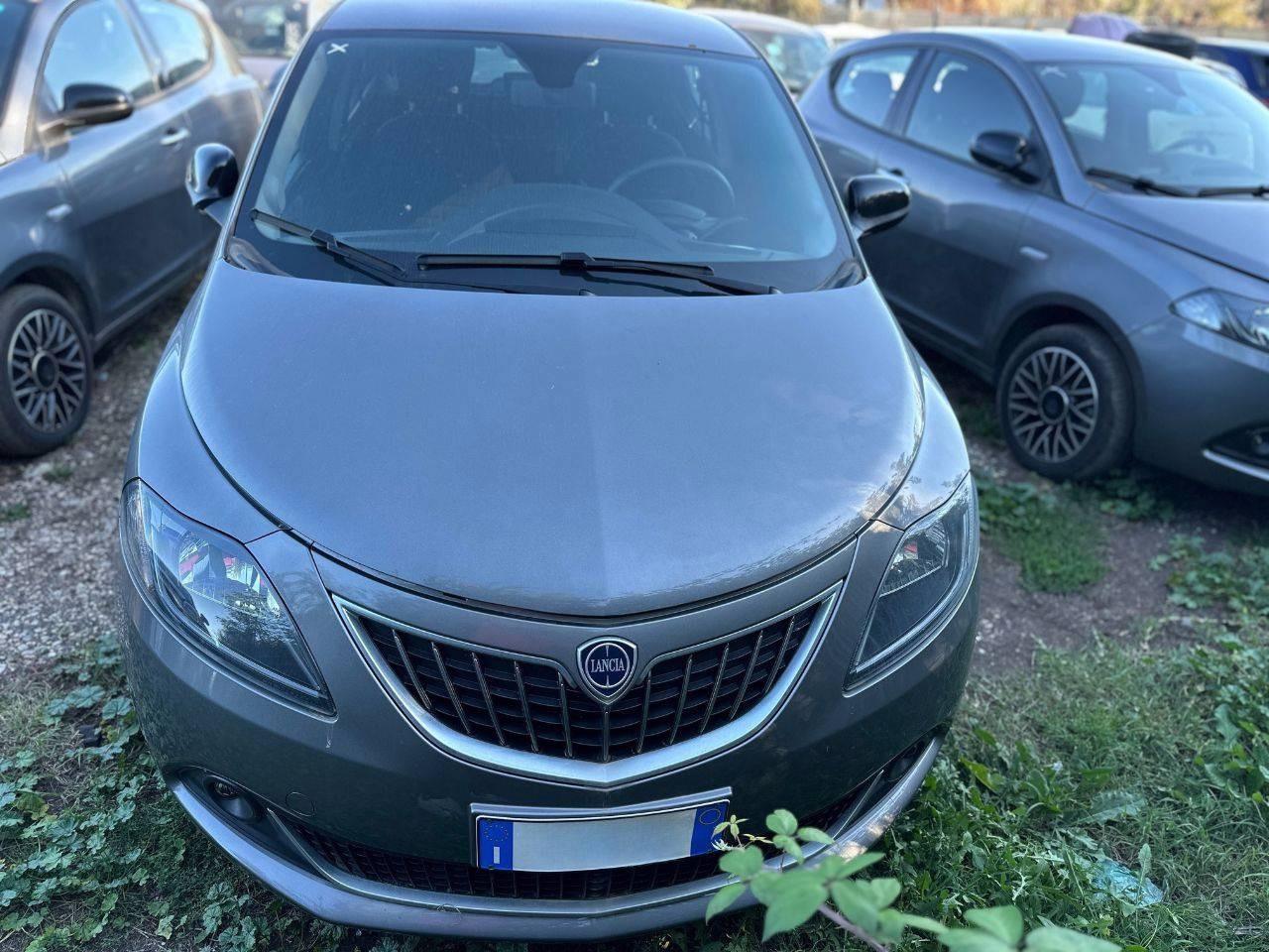 LANCIA Ypsilon III 2021 - Ypsilon 1.0 firefly hybrid Platino s&s 70cv