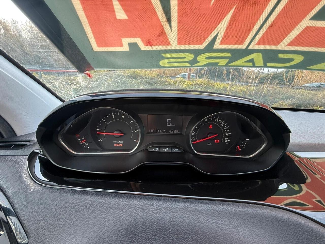 Peugeot 208 PureTech 82 3 porte Allure