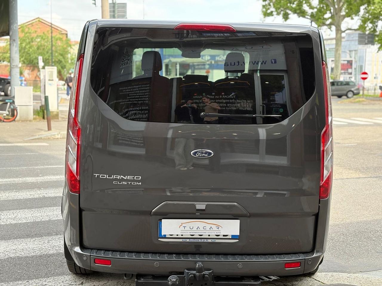 Ford Tourneo Custom 2.0 EcoBlue Titanium
