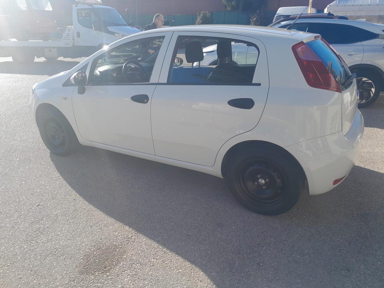 Fiat Punto 1.3 MJT II S&S 95 CV 5 porte Street