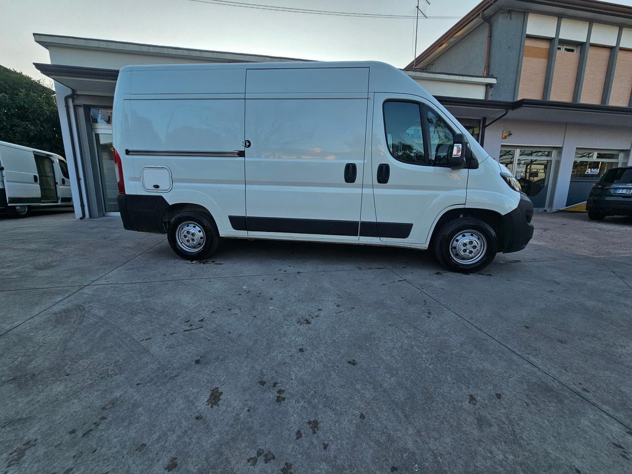 Peugeot Boxer 333 2.2 BlueHDi 140 S&S PM-TN Furgone