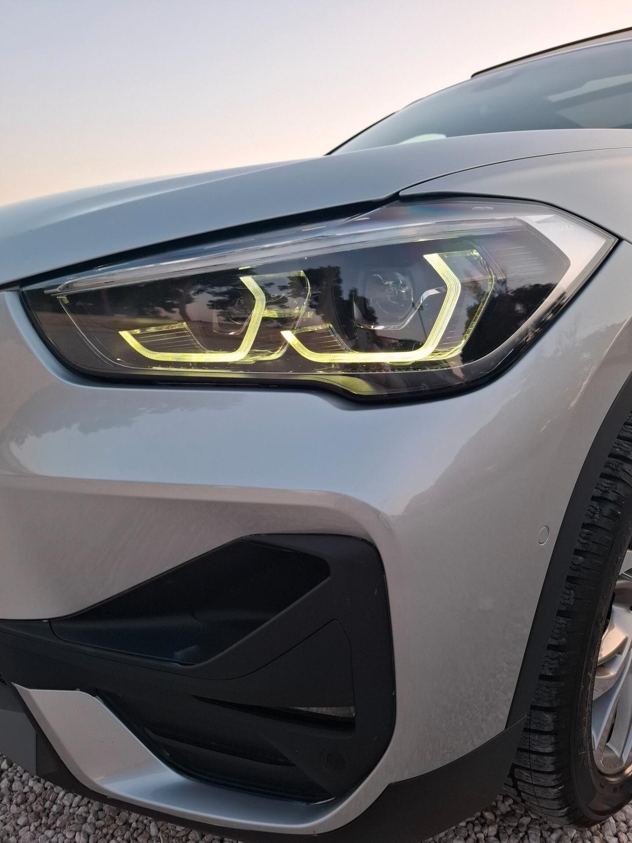 Bmw X1-20d- xLine TETTO*PELLE*LED