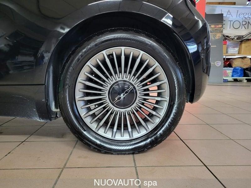 FIAT 500 Berlina 42 kWh 320