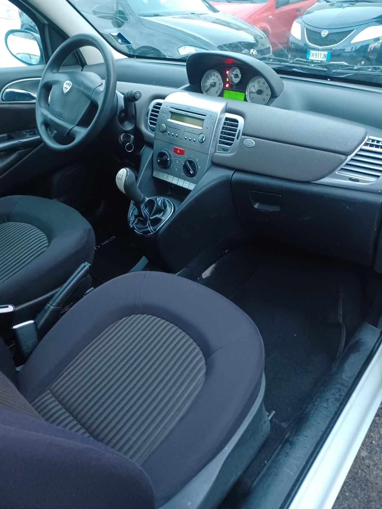 Lancia Ypsilon 1.3 M.JET BICOLORE SOLO 117000 KM