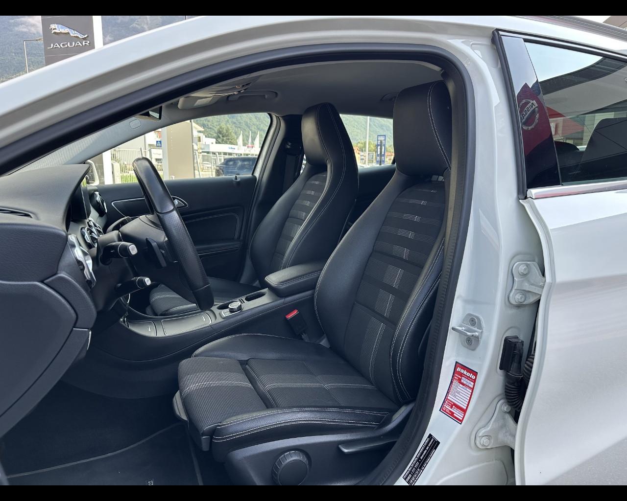 Mercedes-Benz GLA (X156) - GLA 200 d Automatic 4Matic Sport
