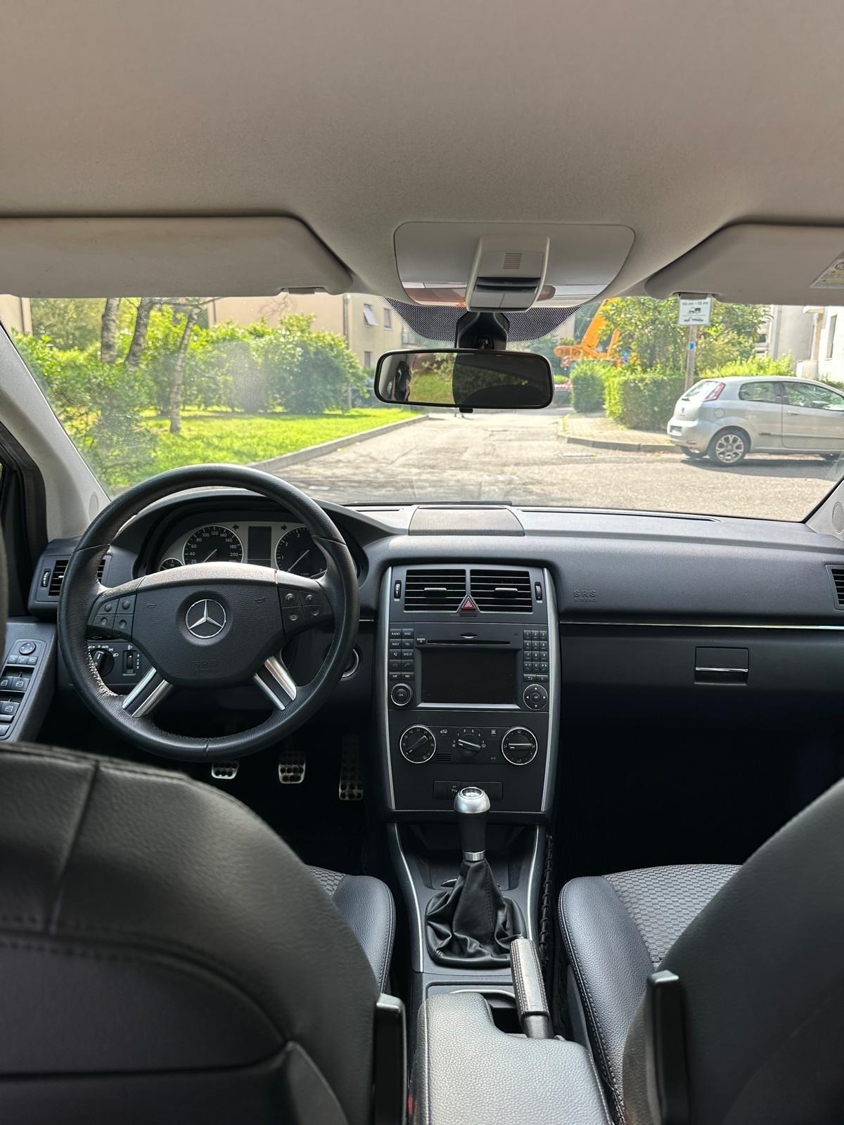 Mercedes-benz B 180 BlueEFFICIENCY Sport NEOPATENTATI